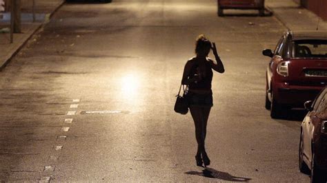 prostituta granada|Prostitución en Granada: los lugares privados empiezan a ser .